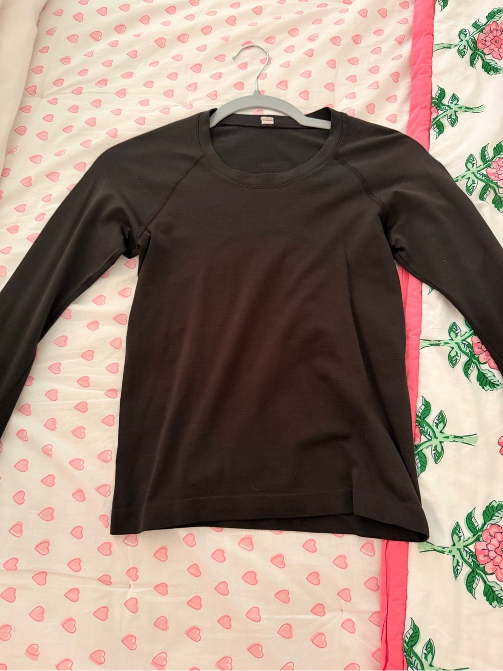 Lululemon black swiftly race length top